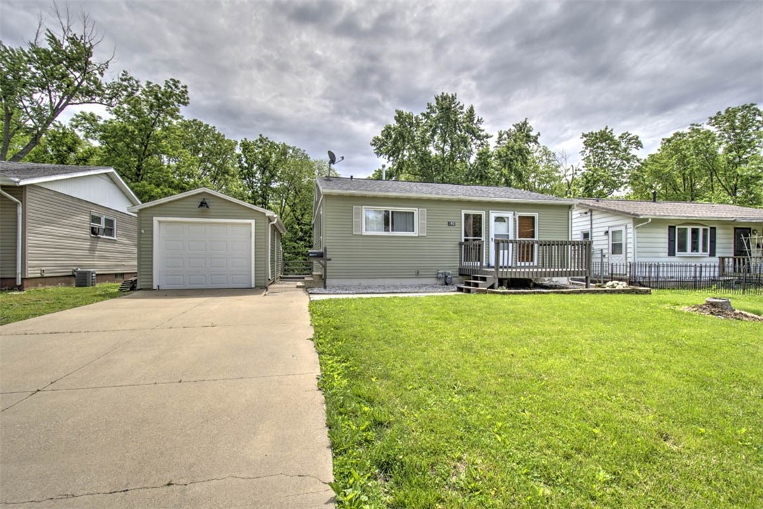 140 Phillips Drive Decatur, IL 62521 - Photo 1 of 31