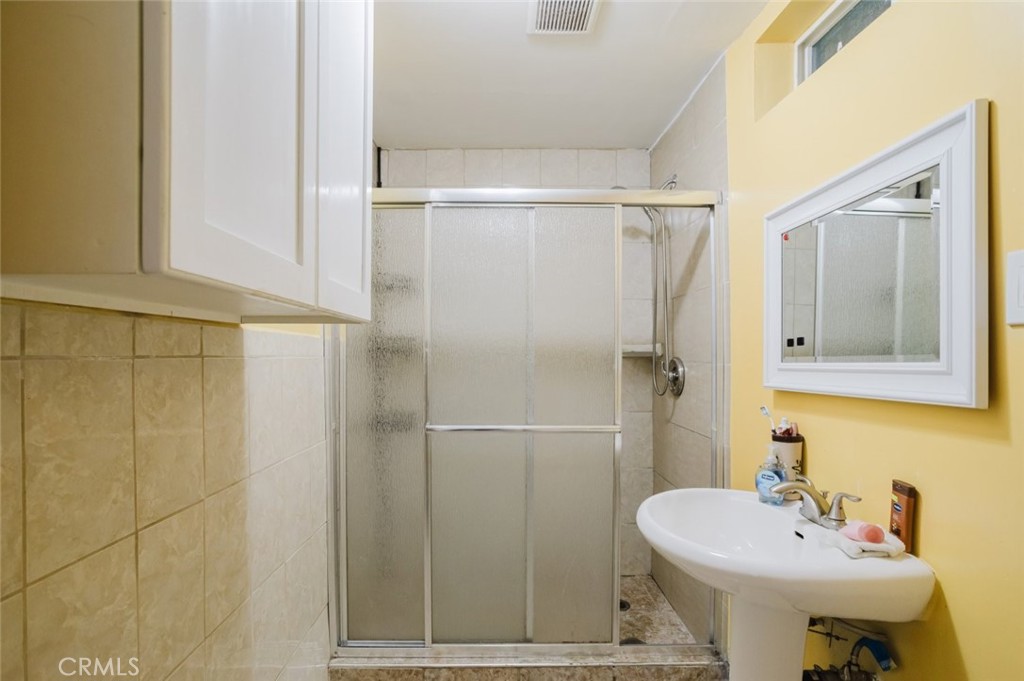 11338 Dronfield Avenue Pacoima, CA 91331 - Photo 40 of 46