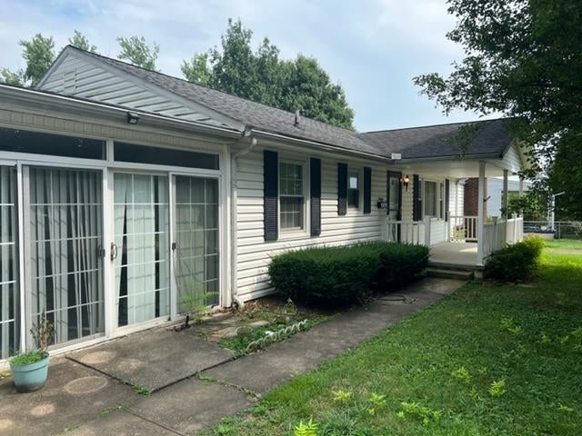20 Summit Street Huntington, WV 25705 - Photo 1 of 13 Gallery Image 1