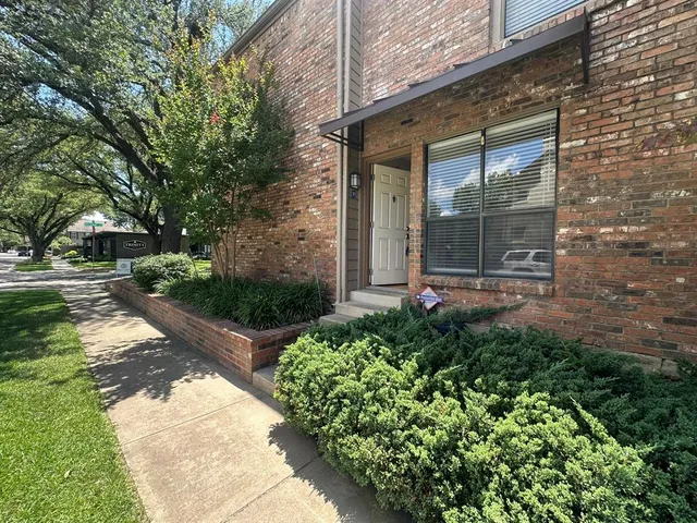 $1,100 | 4049 Herschel Avenue, Unit F, Dallas, TX 75219