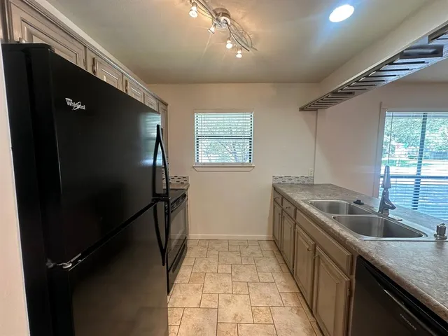 $1,100 | 4049 Herschel Avenue, Unit F, Dallas, TX 75219