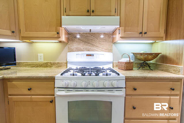 118 Wedge Loop Fairhope, AL 36532 - Photo 21 of 40 Kitchen View 4