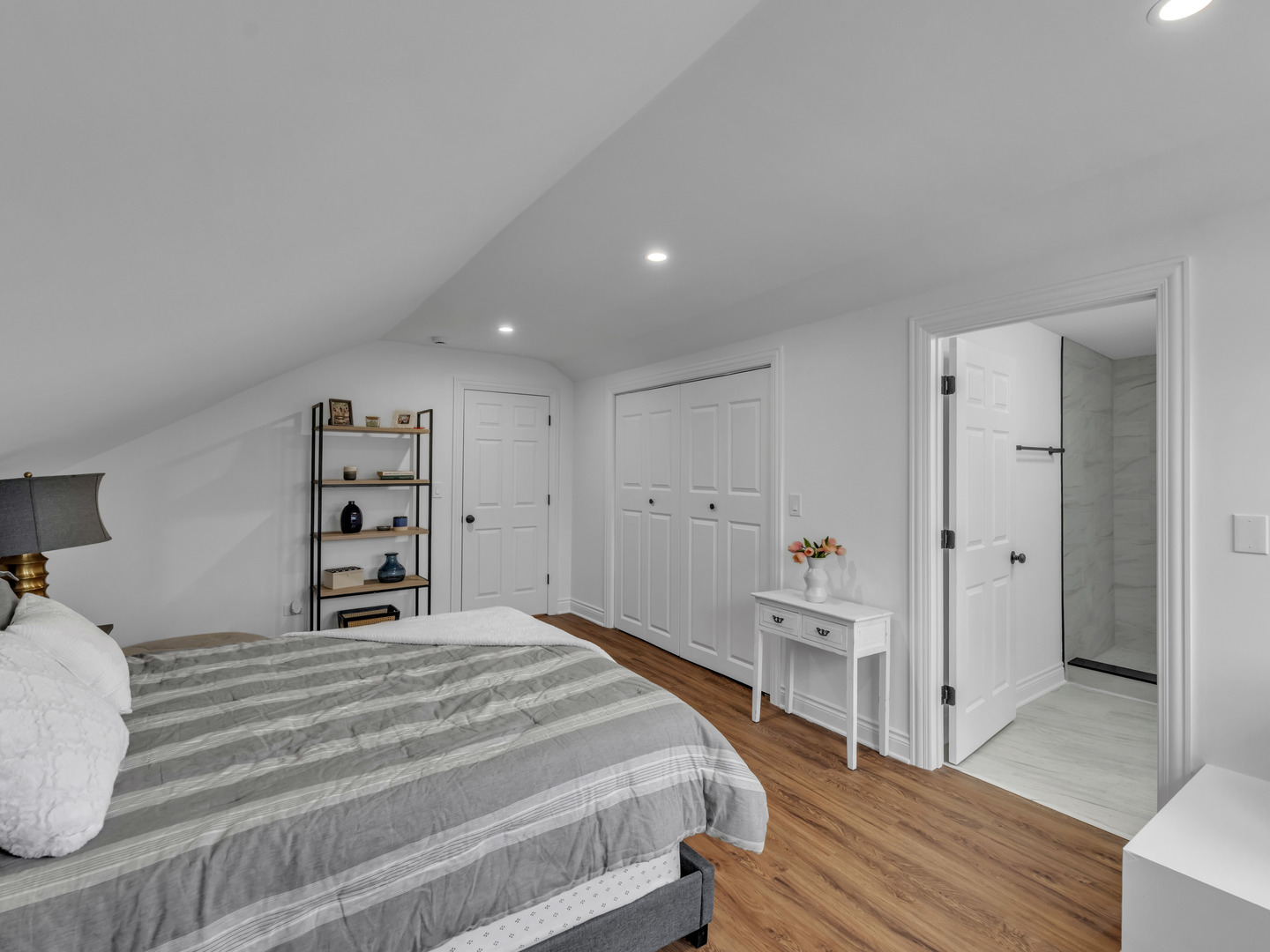 2343 Ridgeland Avenue Berwyn, IL 60402 - Photo 20 of 30 a bedroom with a bed and a dresser