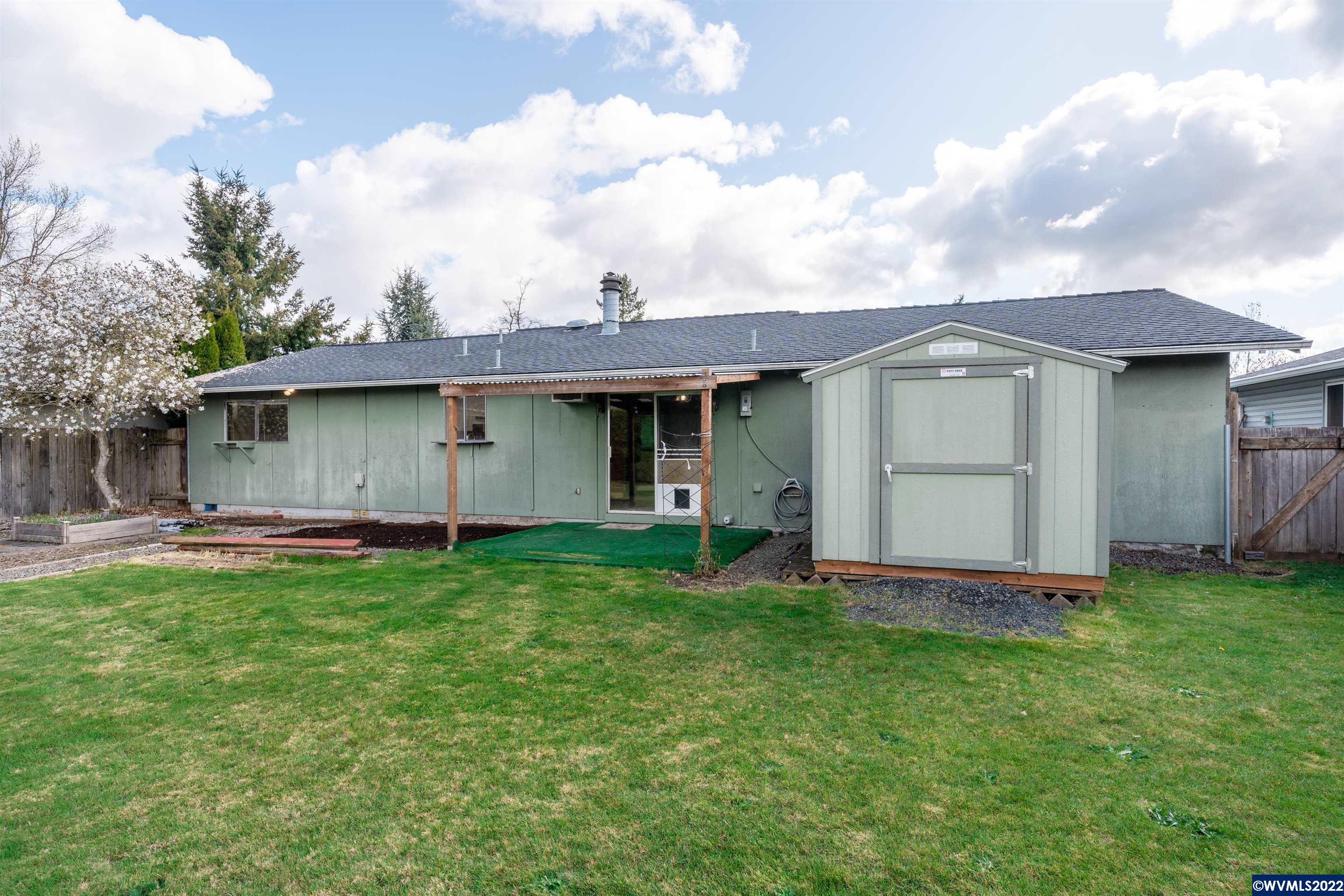 4353 Burlington Loop Northeast Salem, OR 97305 - Photo 37 of 41