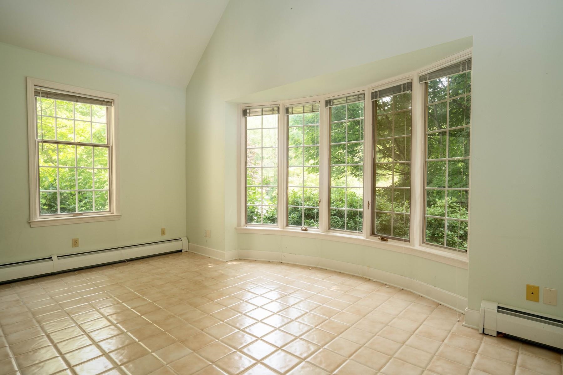 667 Canterbury Road Manchester, VT 05255 - Photo 16 of 29 Gallery Image 16