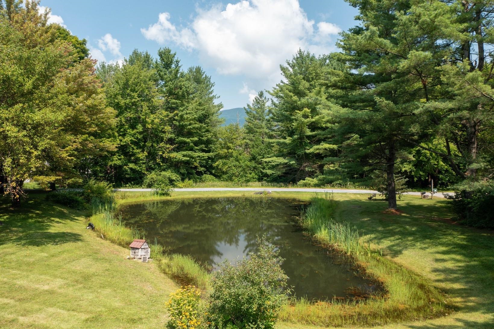 667 Canterbury Road Manchester, VT 05255 - Photo 2 of 29 Gallery Image 2