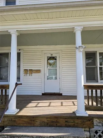 $309,000 | 435 Benton Avenue, Excelsior Springs, MO 64024