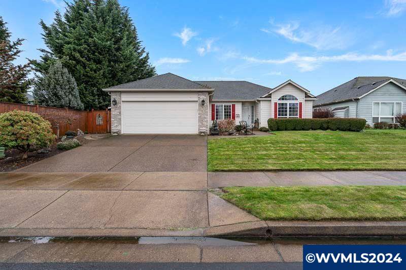 1944 Southwest Lynx Avenue Albany, OR 97321 - Photo 2 of 33