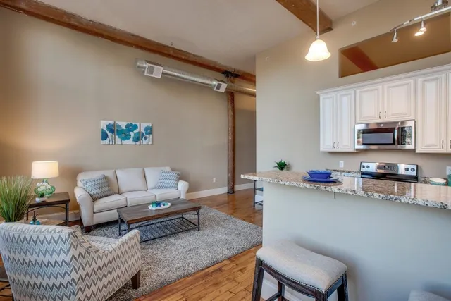 $3,225 | 216 West Street, Unit 4, Keene, NH 03431