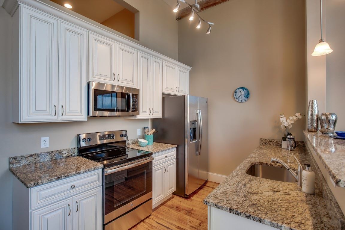 216 West Street, Unit 4 Keene, NH 03431 - Photo 6 of 35