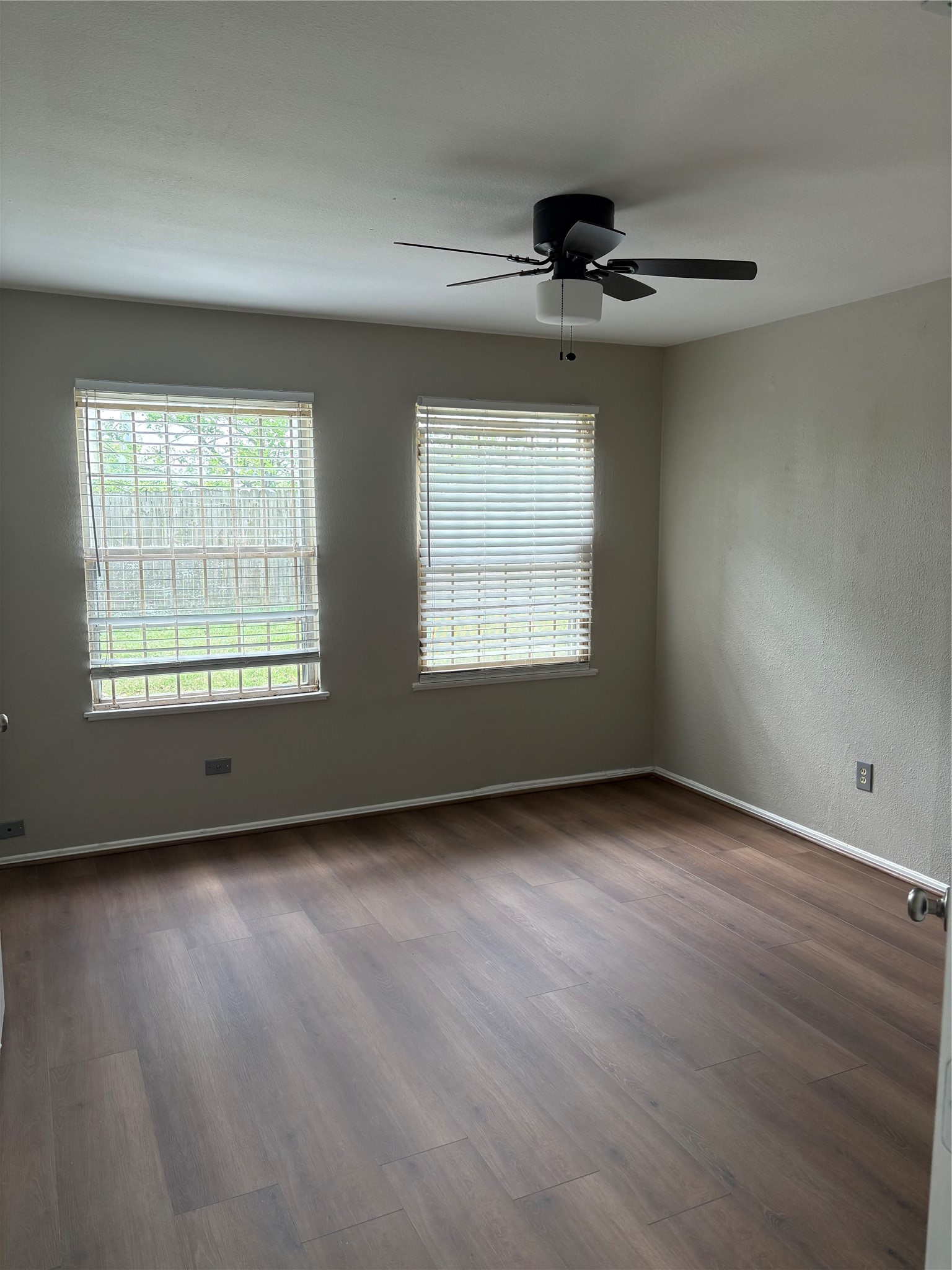5914 Ridgeway Drive Houston, TX 77033 - Photo 15 of 23 Bedroom #1