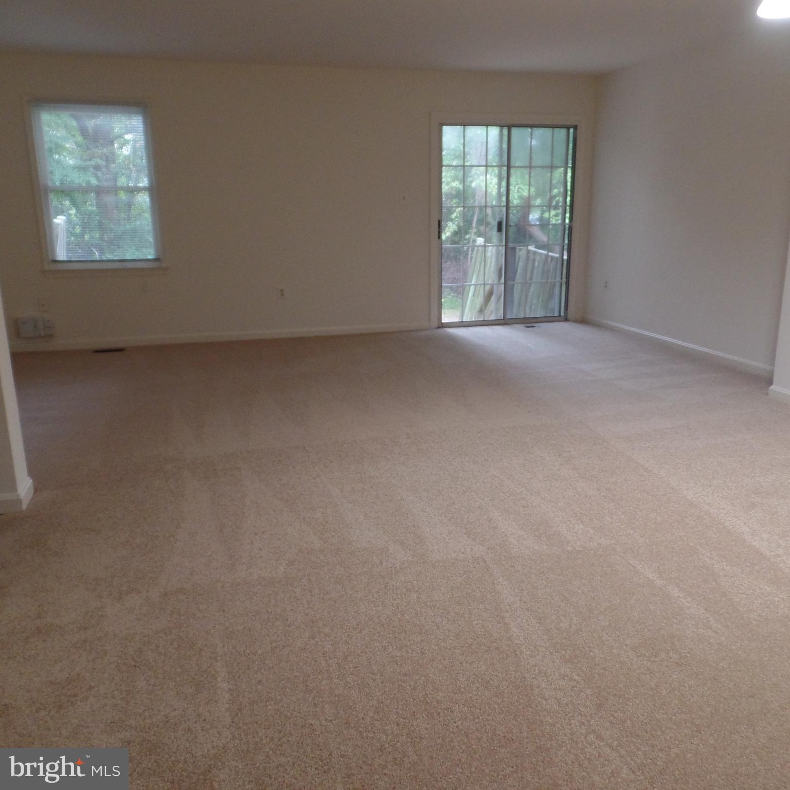 7 Fieldstone Court Silver Spring, MD 20905 - Photo 3 of 12