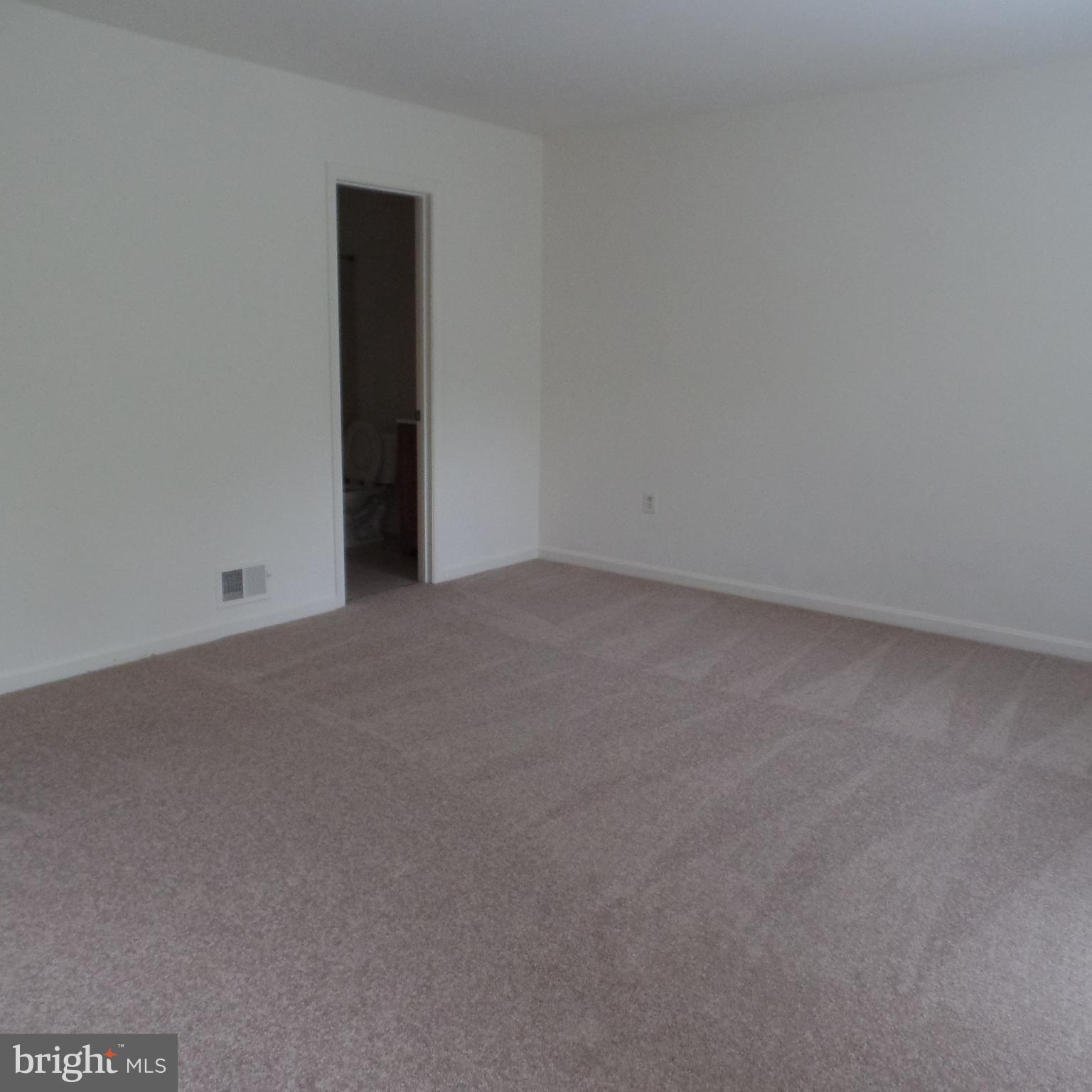 7 Fieldstone Court Silver Spring, MD 20905 - Photo 6 of 12