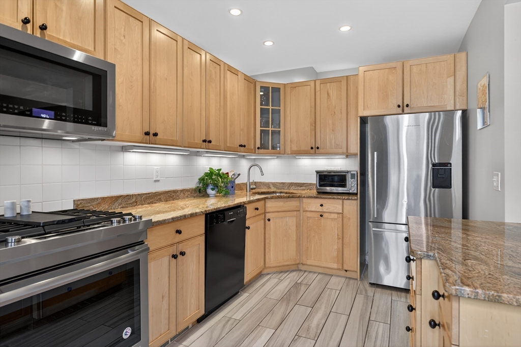 18 Still Street, Unit 25 Brookline, MA 02446 - Photo 12 of 38
