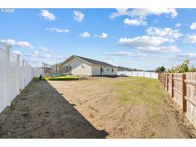 $340,000 | 129 Southwest Eagle Drive, Boardman, OR 97818