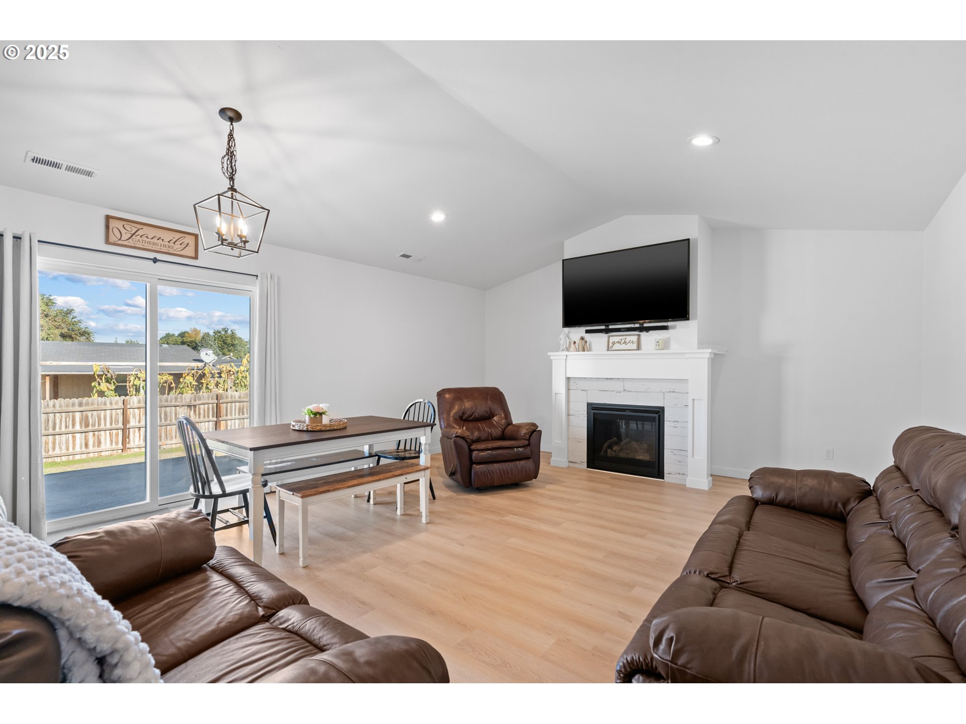 129 Southwest Eagle Drive Boardman, OR 97818 - Photo 9 of 27