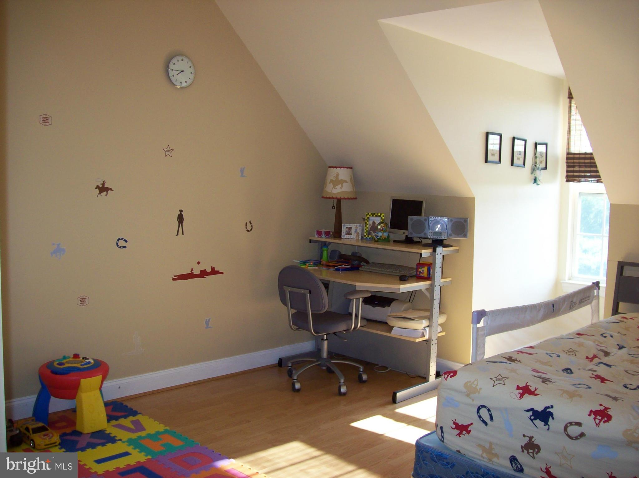 672 Orchard Ridge Drive, Unit 200 Gaithersburg, MD 20878 - Photo 18 of 29 Bedroom