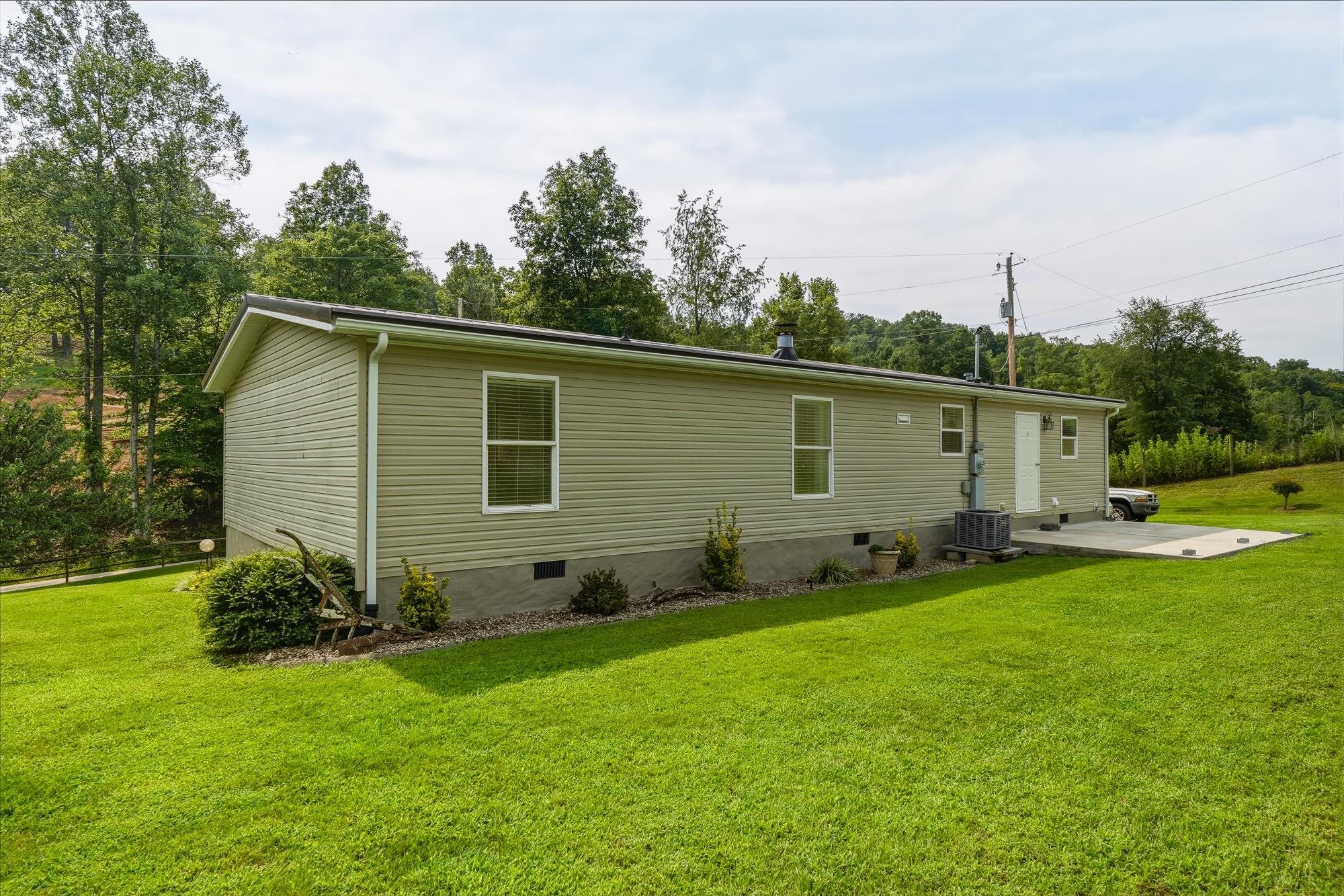682 Big Sandy River Road Fort Gay, WV 25514 - Photo 28 of 32 Gallery Image 28