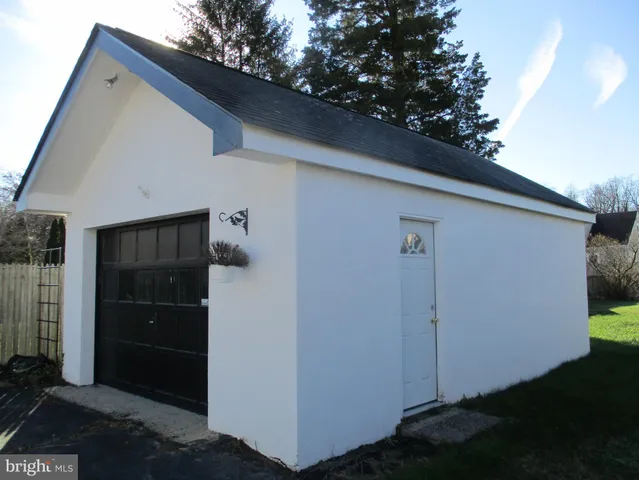 a view of an entrance to house