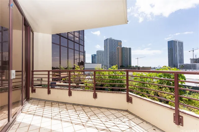 $999,900 | 725 Kapiolani Boulevard, Unit 617, Honolulu, HI 96813