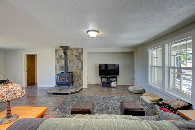 4170 Livingston Road Central Point, OR 97502 - Photo 10 of 35 Additional Photo