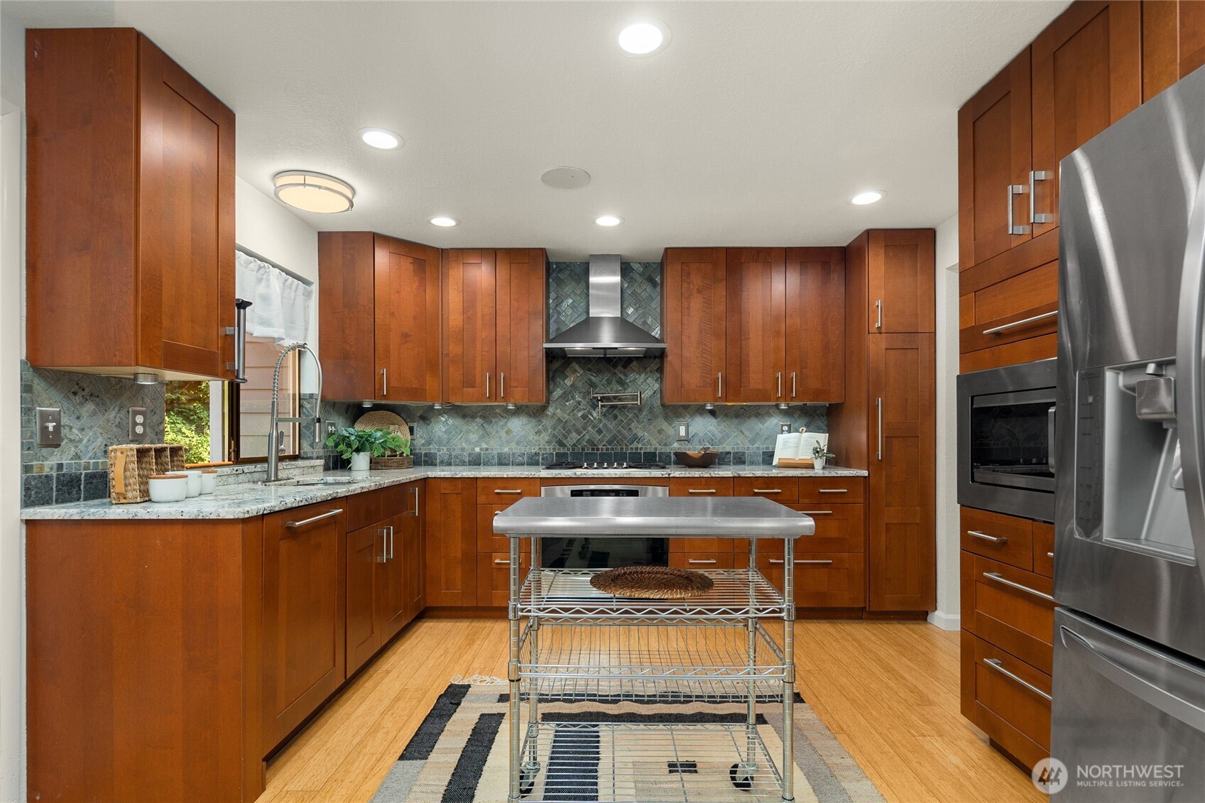 19011 27th Drive Southeast Bothell, WA 98012 - Photo 12 of 39