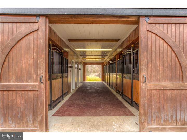 124 Davis Road Malvern, PA 19355 - Photo 3 of 25 Barn