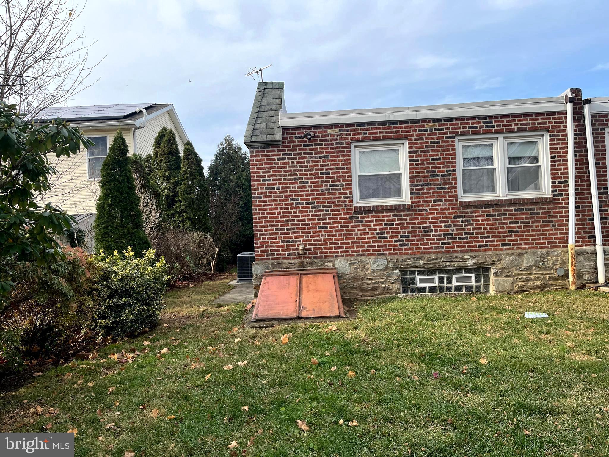 9609 Clark Street Philadelphia, PA 19115 - Photo 3 of 46 a front view of a house with garden