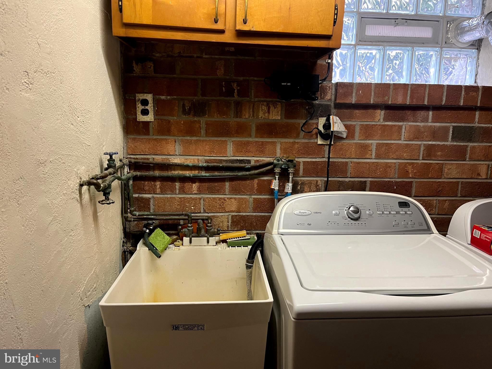 9609 Clark Street Philadelphia, PA 19115 - Photo 42 of 46 a utility room with dryer and washer