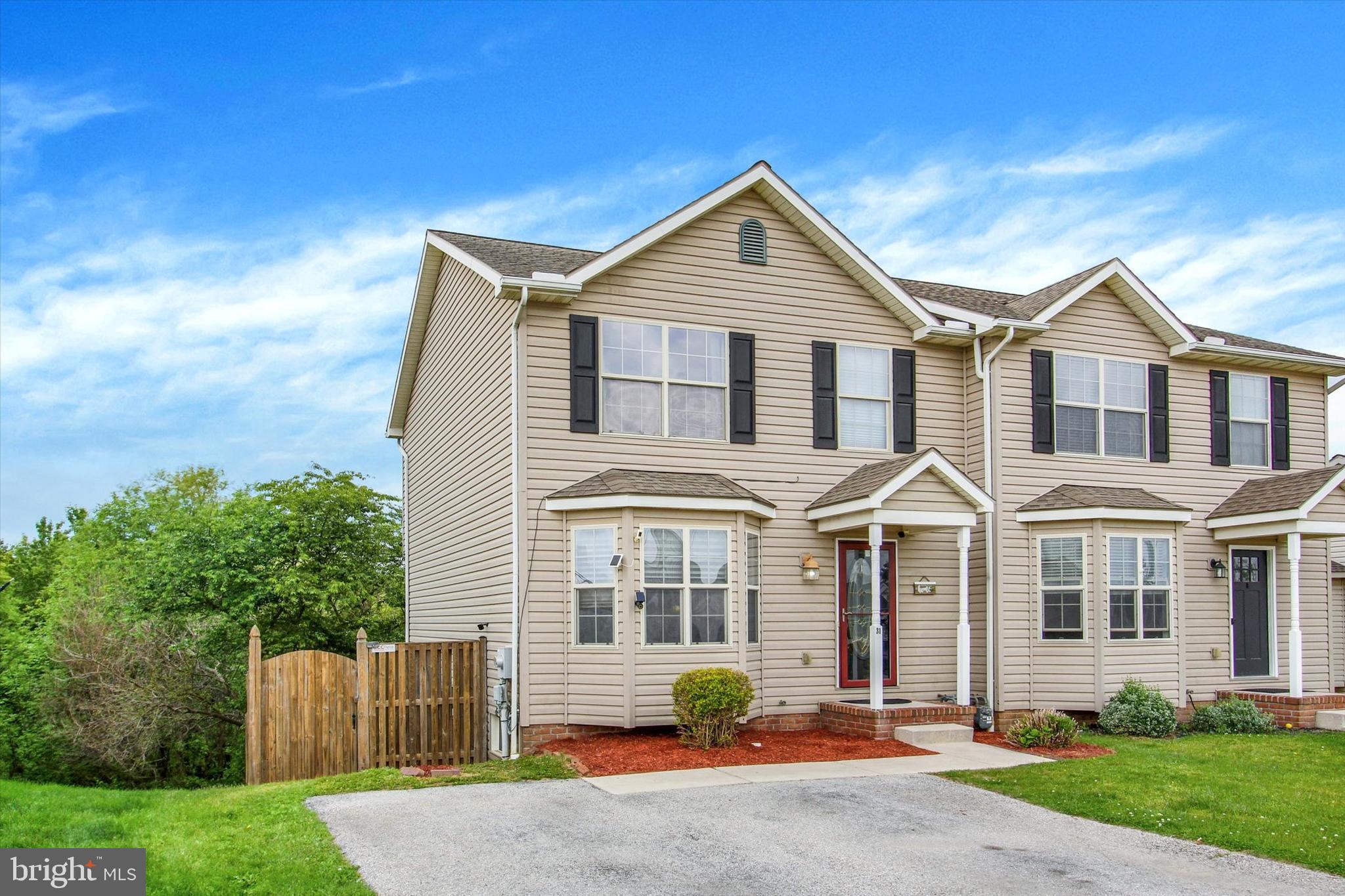 31 Hemlock Drive Hanover, PA 17331 - Photo 2 of 27