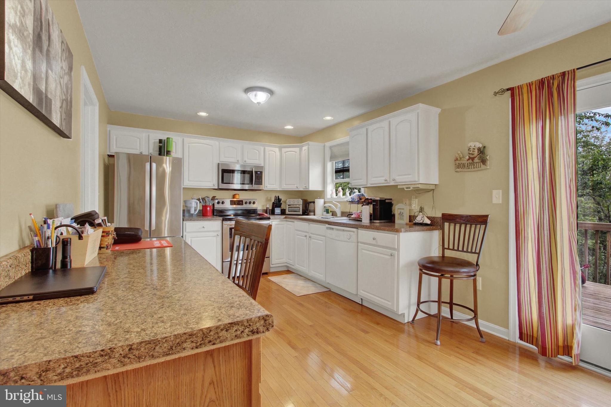31 Hemlock Drive Hanover, PA 17331 - Photo 8 of 27