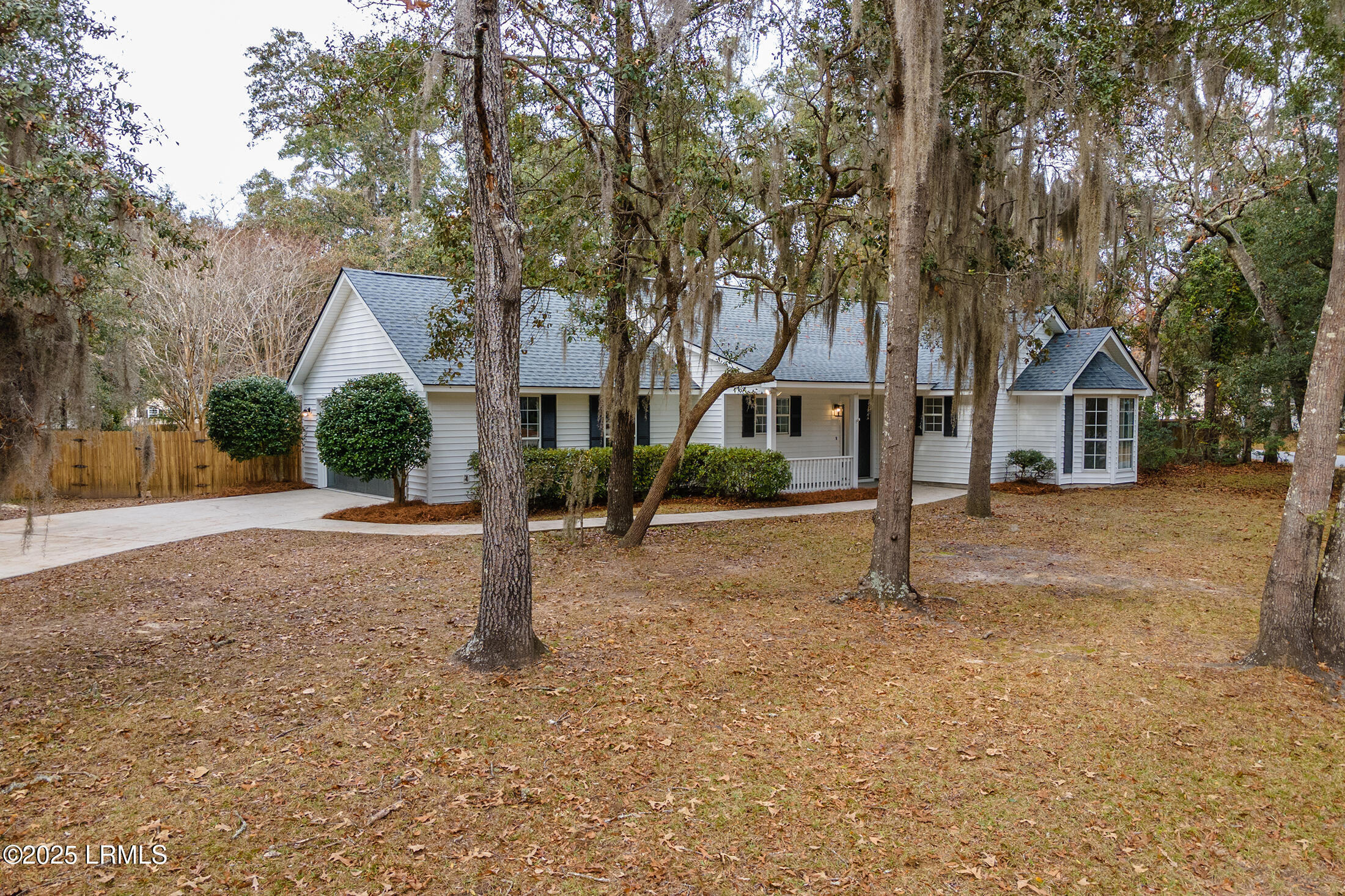 2 Beau Circle Beaufort, SC 29907 - Photo 3 of 39 DJI_0631 copy