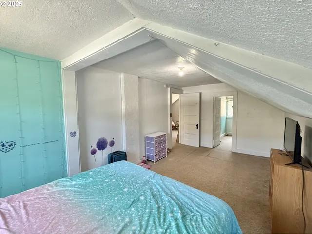 $258,000 | 338 Inland Drive, Canyon City, OR 97820