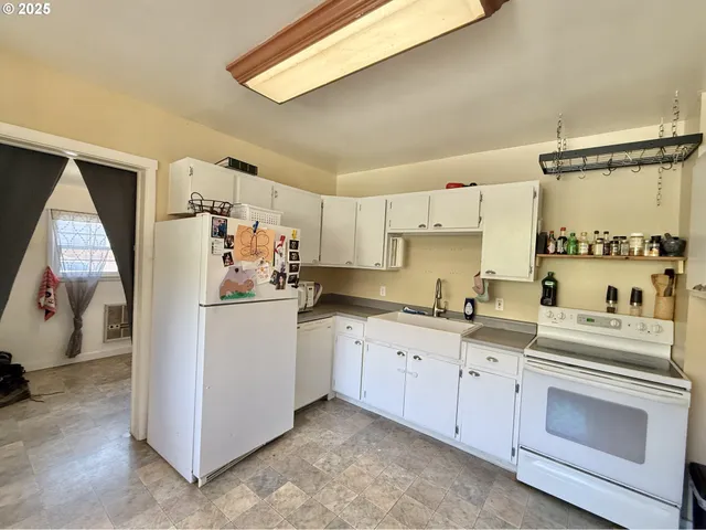 $258,000 | 338 Inland Drive, Canyon City, OR 97820