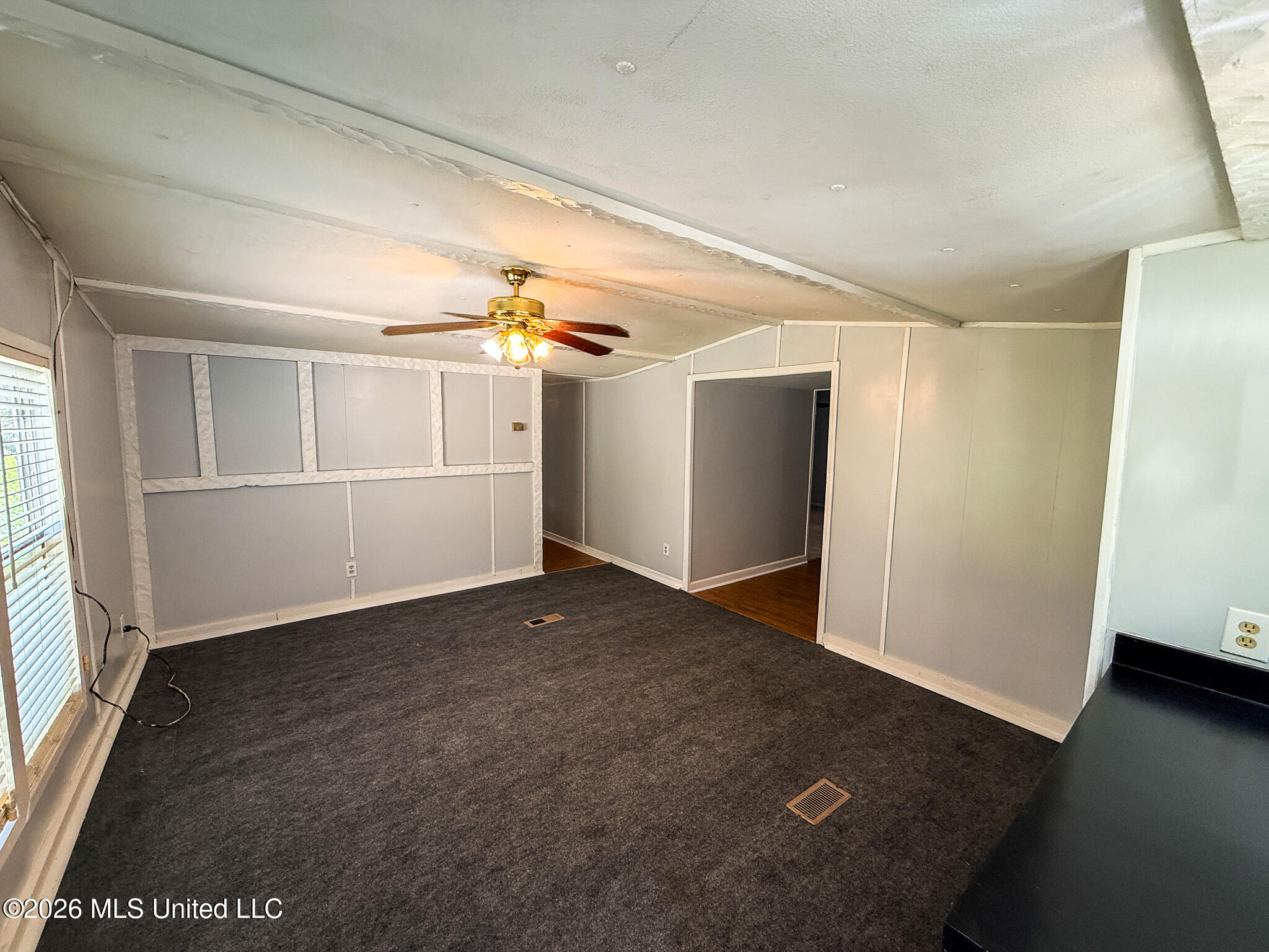 143 Maple Street Florence, MS 39073 - Photo 2 of 37 IMG_0368