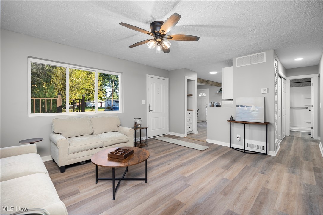 35293 Elm Road Grafton, OH 44044 - Photo 11 of 34 Gallery Image 11