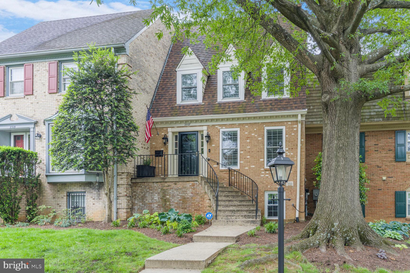 2327 North Glebe Road Arlington, VA 22207 - Photo 3 of 25 front view of a house with a yard
