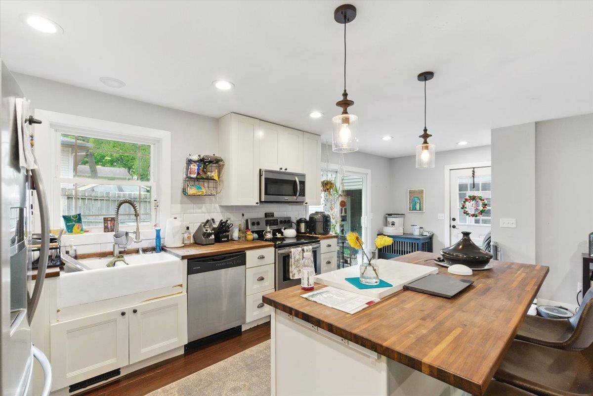 5 Daffodil Lane Madison, WI 53714 - Photo 11 of 27