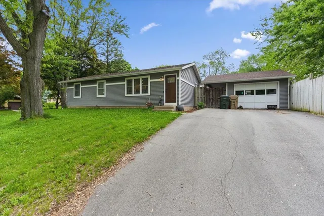 $379,500 | 5 Daffodil Lane, Madison, WI 53714