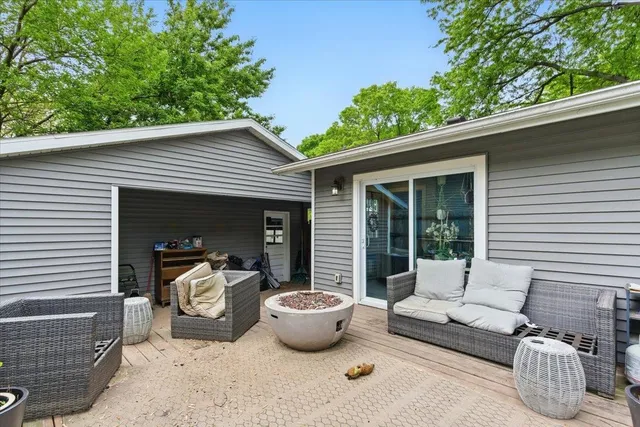 $379,500 | 5 Daffodil Lane, Madison, WI 53714