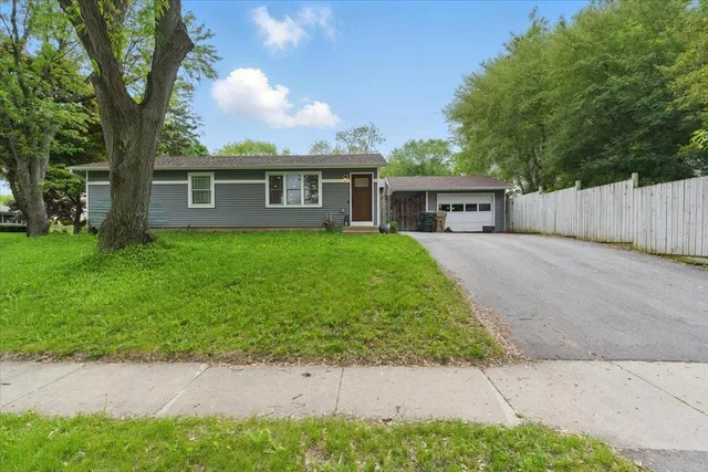 $379,500 | 5 Daffodil Lane, Madison, WI 53714