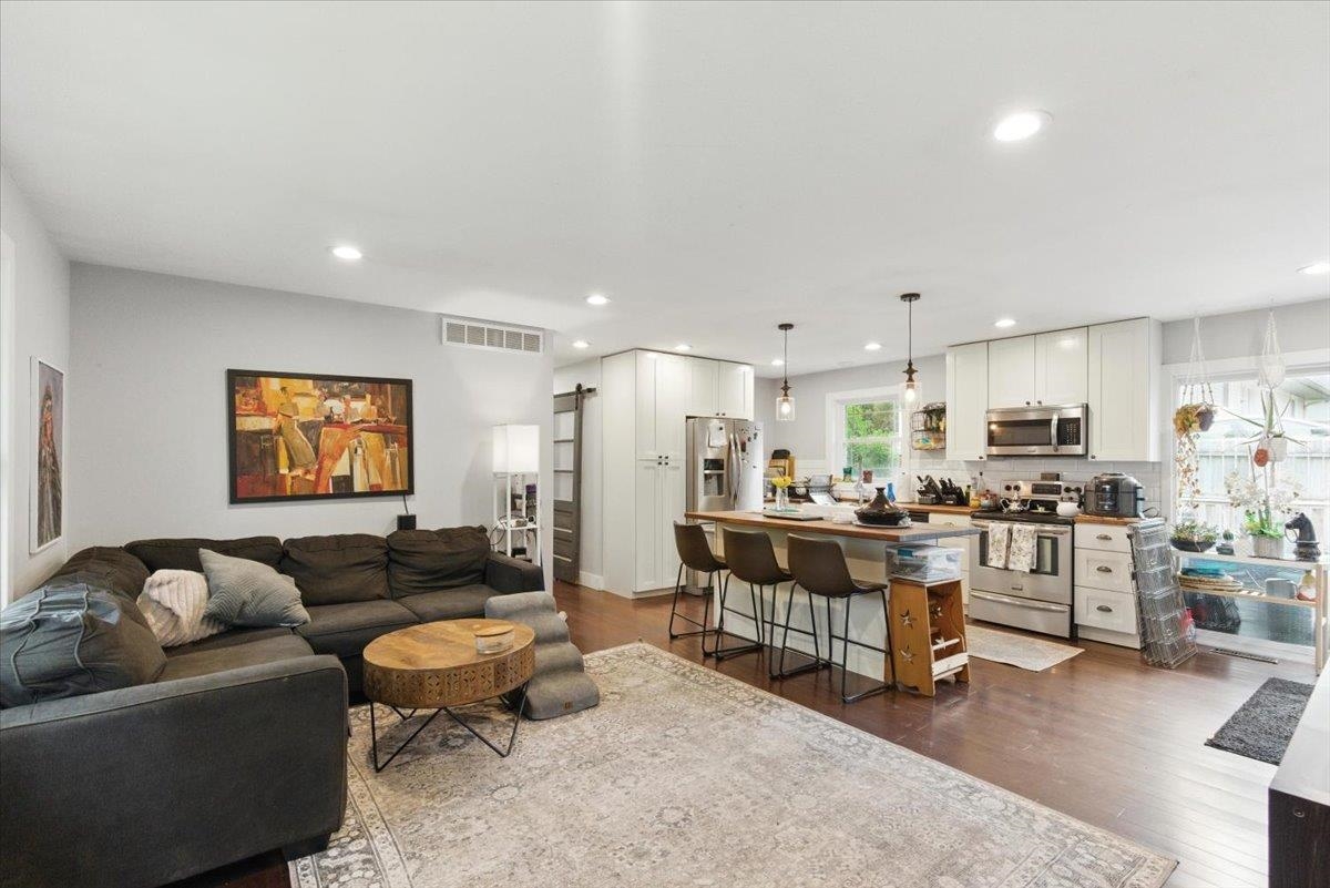 5 Daffodil Lane Madison, WI 53714 - Photo 6 of 27