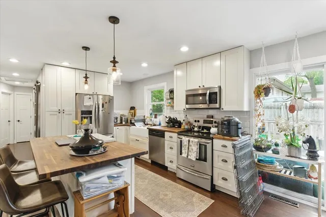 $379,500 | 5 Daffodil Lane, Madison, WI 53714