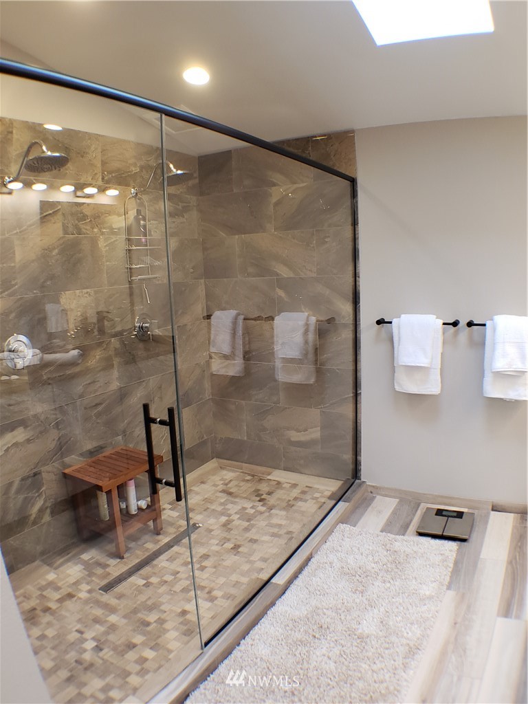 502 224 Place Southeast Bothell, WA 98021 - Photo 25 of 39 a bathroom with a shower