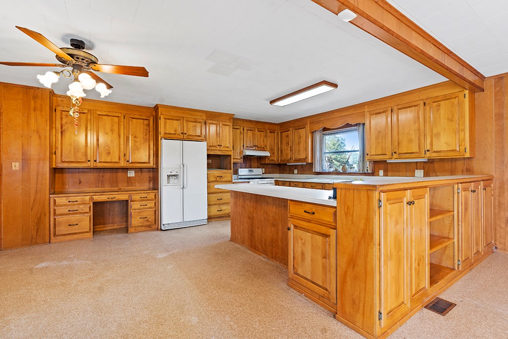 3 State Rd S-24-586 Ninety Six, SC 29666 - Photo 7 of 19 Gallery Image 7