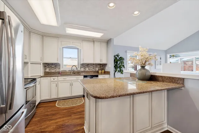 $385,000 | 1006 Woodridge Street, Brownsburg, IN 46112