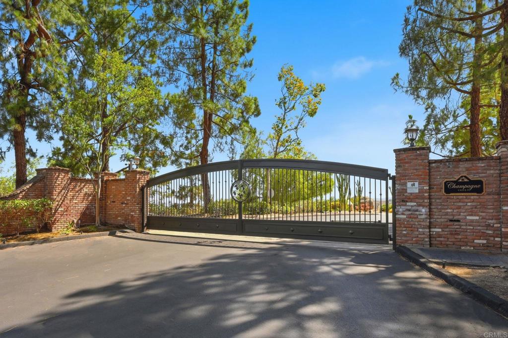 2292 Dos Lomas Fallbrook, CA 92028 - Photo 71 of 71 2 automatic gates for private entrance.