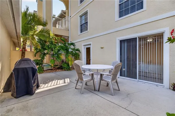 $379,000 | 15505 Cedarwood Lane, Unit 105, Naples, FL 34110