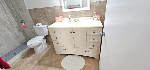 $1,850 | 2001 Northwest 96th Terrace, Unit 10F, Pembroke Pines, FL 33024