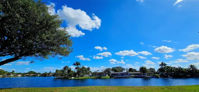 $1,850 | 2001 Northwest 96th Terrace, Unit 10F, Pembroke Pines, FL 33024